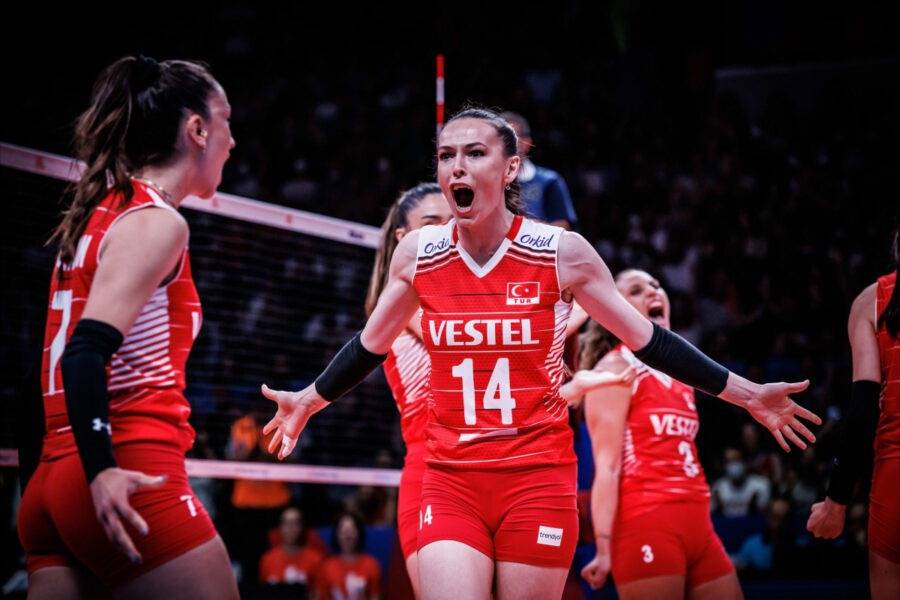 Eda Erdem'in yerine Cansu Özbay 3